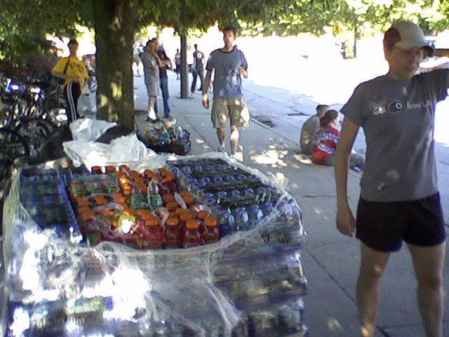 Hydrations Volunteers were prov