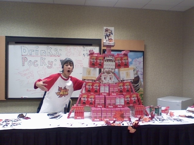 AKI con 08 Pocky Tower AKI con 